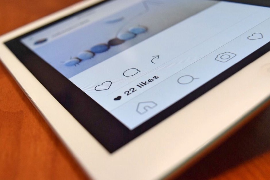 Read more about the article How to Re-Share Instagram Posts to Stories: A Developer’s Guide to the Feature and Its Security Implications