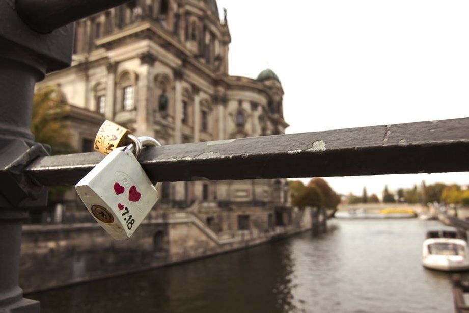 Read more about the article Safe Online Transactions: A Developer’s Guide to Secure Payments