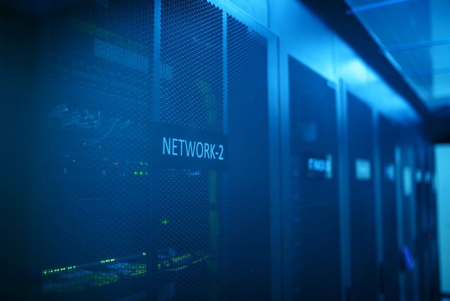 VirtualBox network adapter settings showing NAT, Host-Only, and Bridged options
