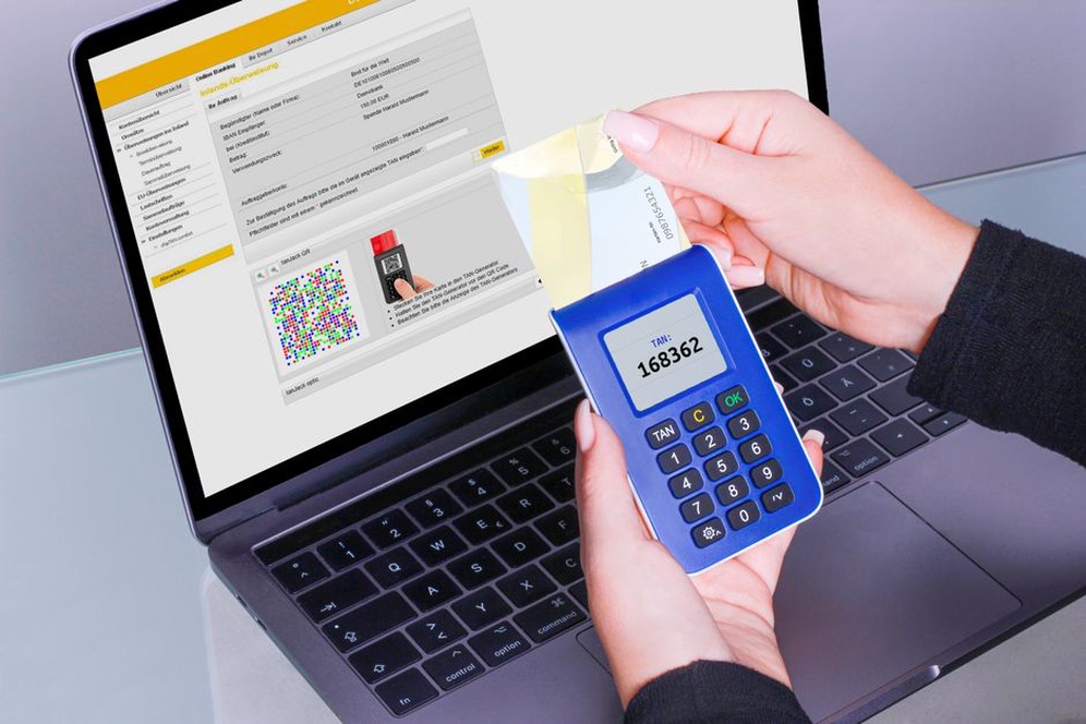 Read more about the article How to Create Strong Passwords and Keep Them Safe