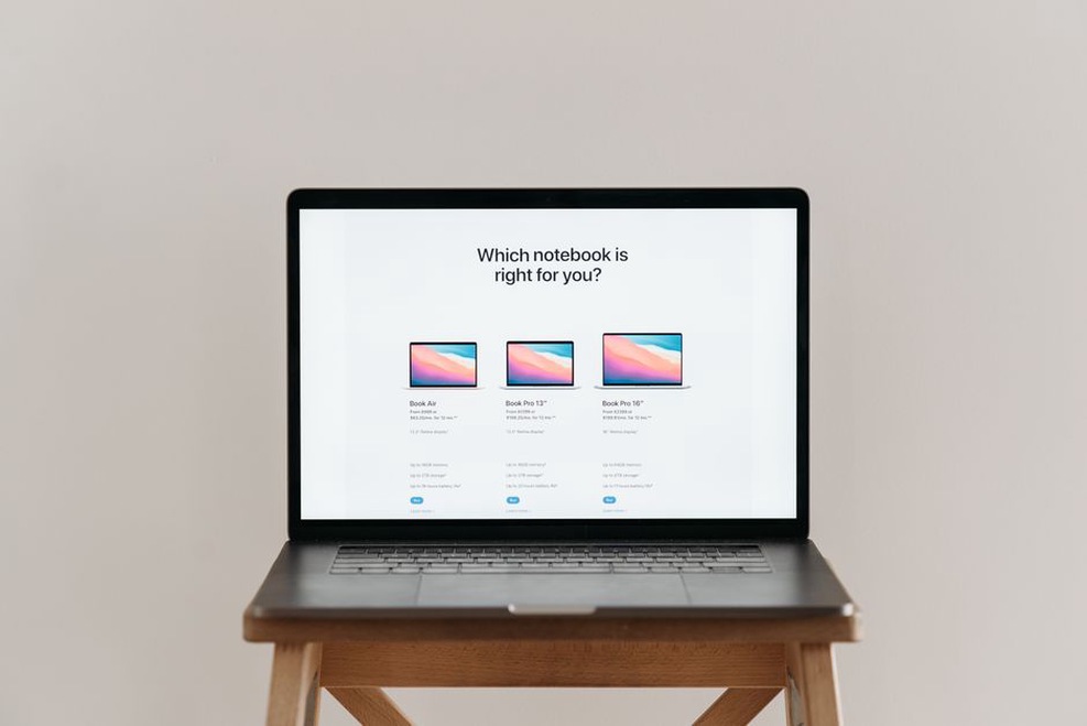 Testing several Linux desktops in a virtual machine