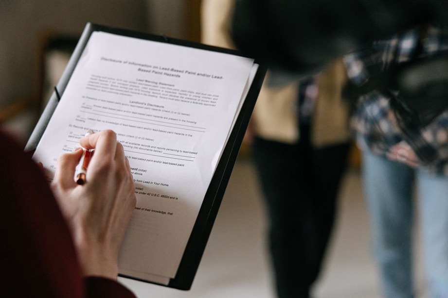 Read more about the article How to Write a Technical Service Page Clients Can Trust