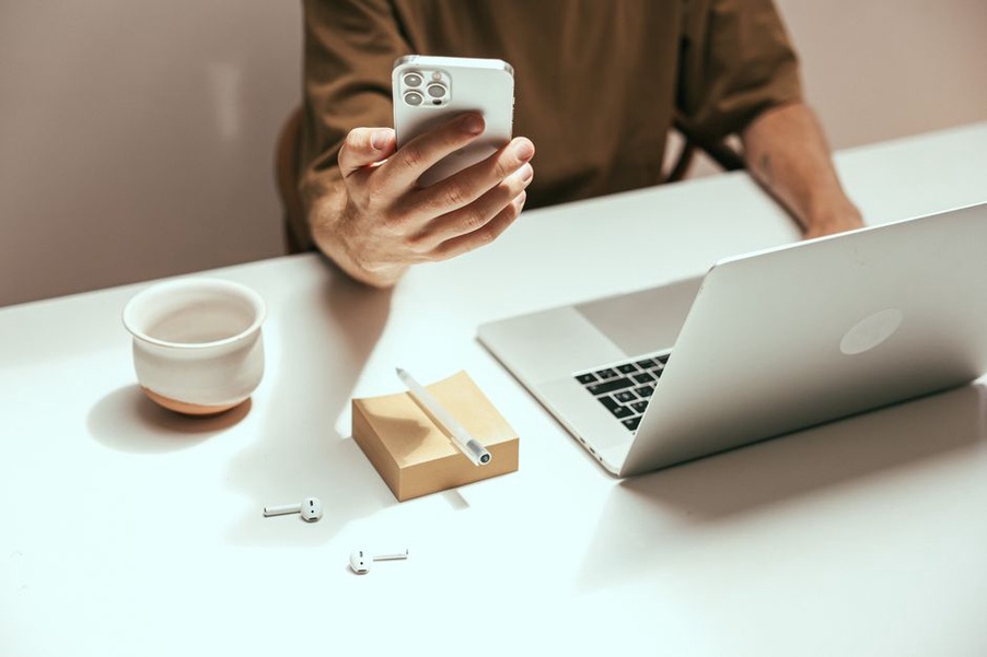 Read more about the article How to Choose a Newsletter Format for Tech Education