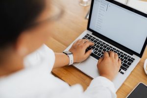 Read more about the article How to Write Business Emails People Can Act On
