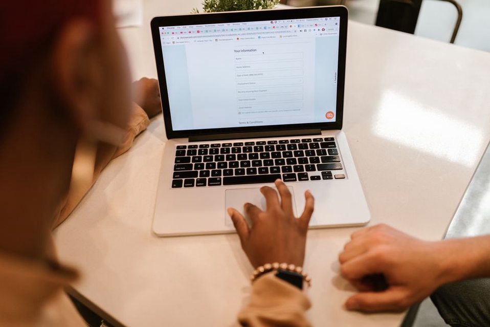 Read more about the article How to Make a Contact Form Easier to Use and Safer to Submit